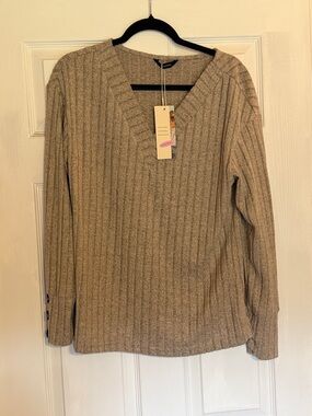 Women’s V-Neck Ribbed Sweater in Heather Taupe